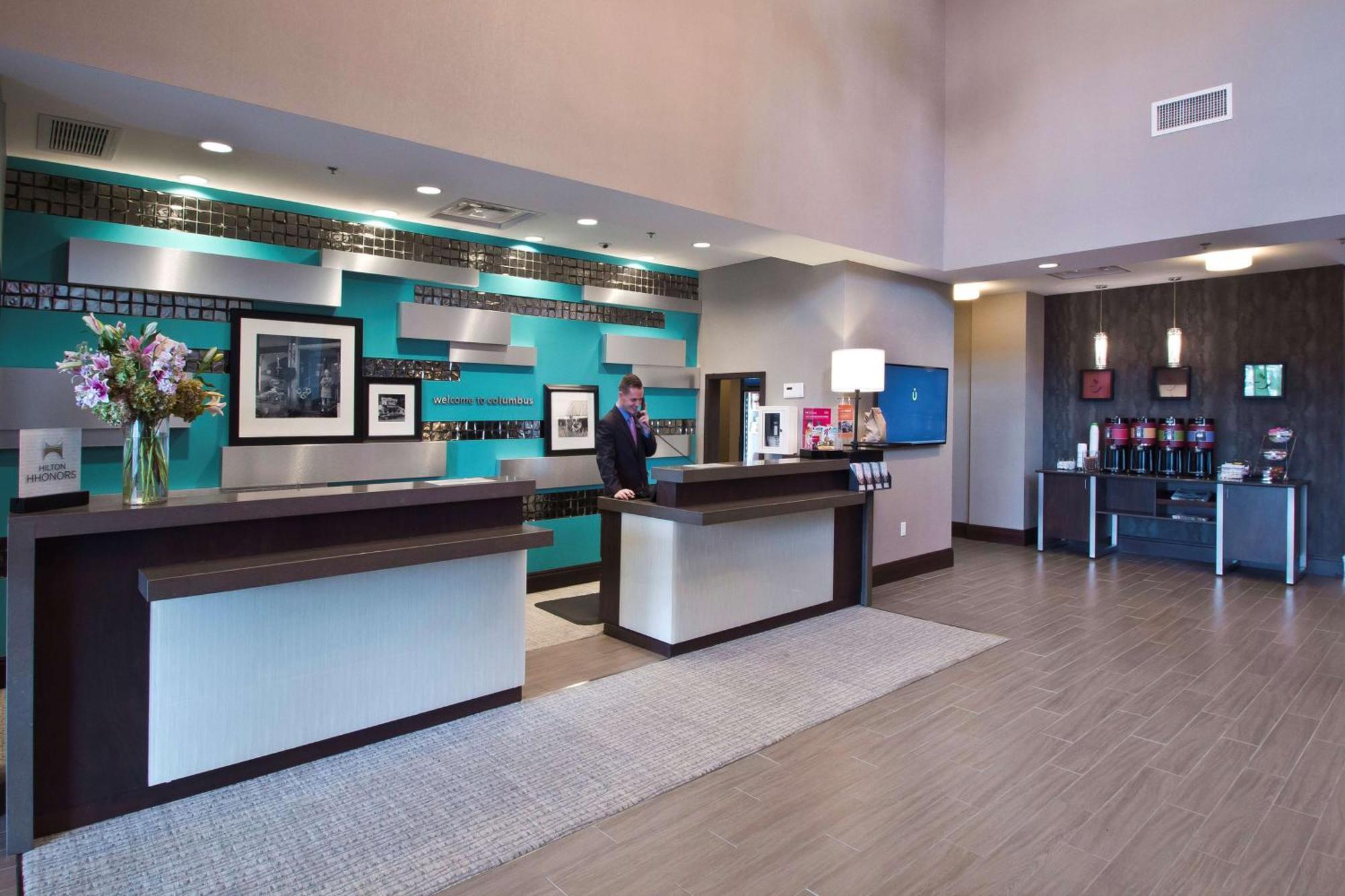 Hampton Inn & Suites Columbus/University Area Exterior photo